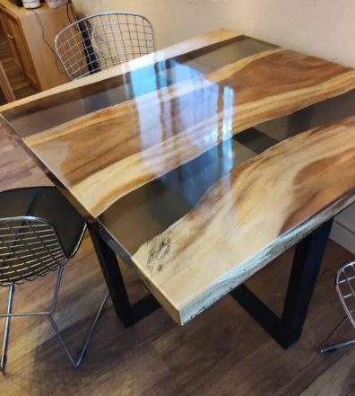 Mesa de resina epoxi realizada por Pintoref Decat